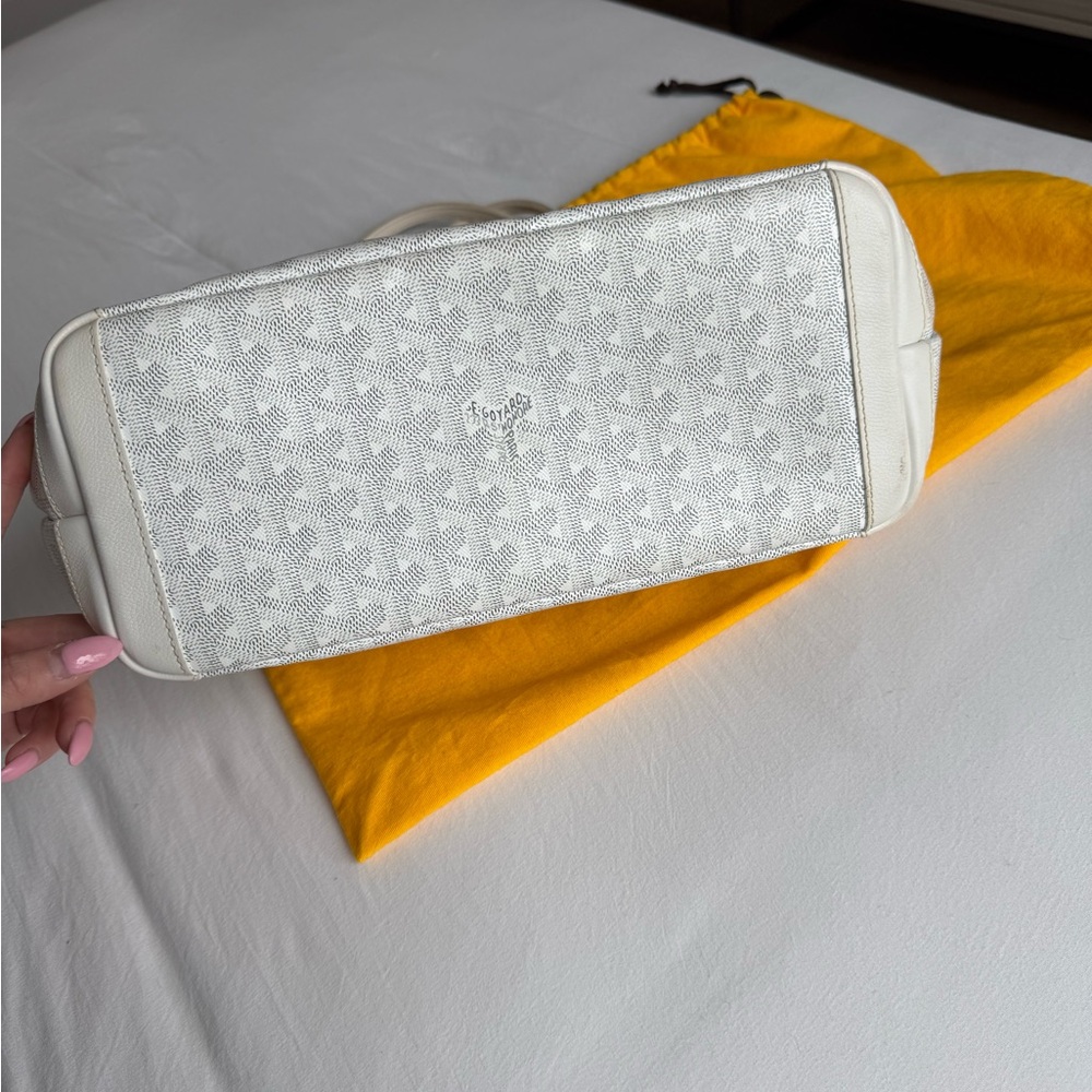 Goyard White/Off-White St. Louis PM Tote - Picture 8 of 16